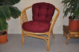 Ratanové křeslo Bahama medové polstr vínový