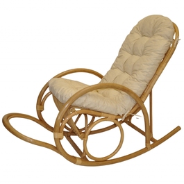 Ratanové houpací křeslo Jenaira medové polstr světle béžový melír