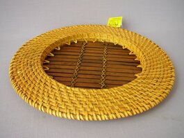 Bambusovo ratanový tácek žlutý