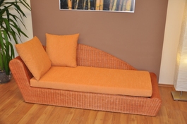 Ratanová odpočinková pohovka koňak pravá polstr oranžový